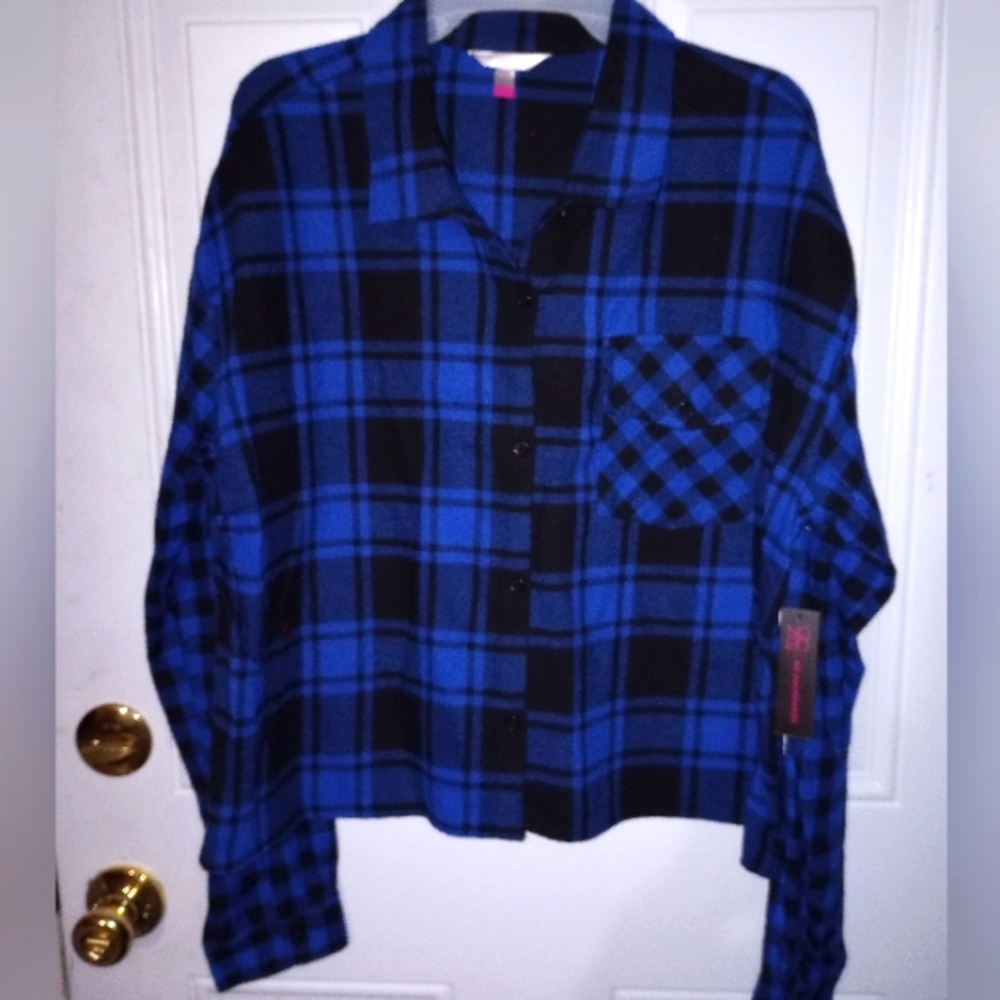 NoBo Size: XXL (19) Blue and White Checkered Shirt with front pocket.